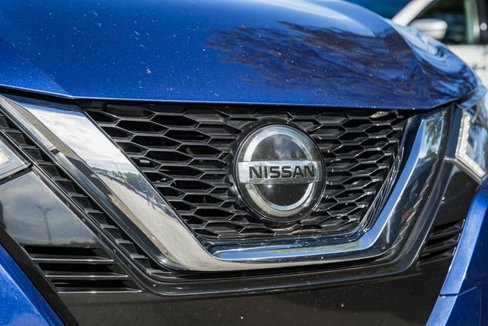 Used 2021 Nissan Rogue Sport S image 11