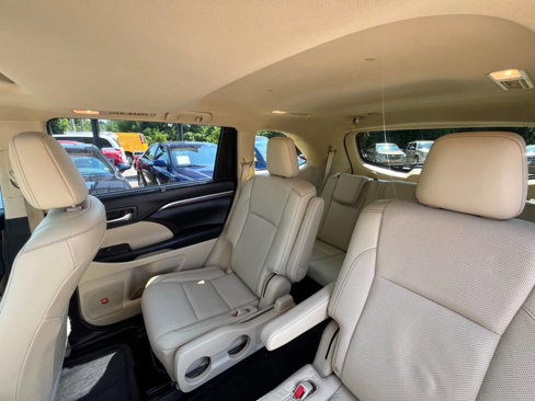 Used 2015 Toyota Highlander Limited image 20