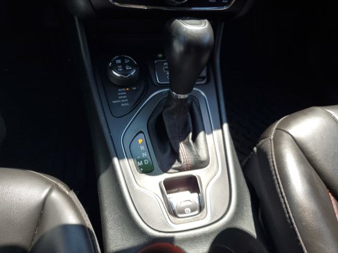 Used 2023 Jeep Cherokee Trailhawk image 19