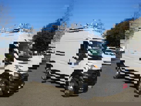 New 2023 RAM ProMaster 2500 w/ Convenience Group image 15