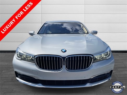 Used 2018 BMW 740i image 8