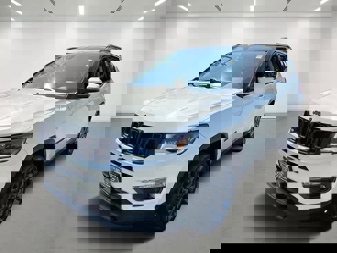 Used 2019 Jeep Compass High Altitude image 2