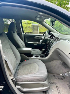 Used 2011 Chevrolet Traverse LS image 21