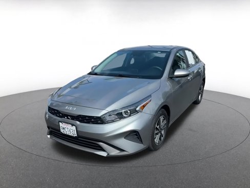 Used 2024 Kia Forte LXS image 7