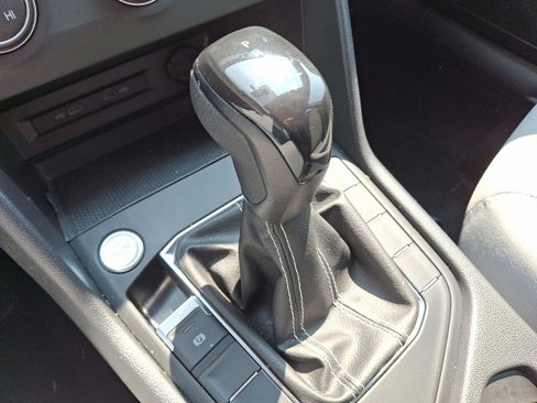 Certified 2022 Volkswagen Taos S image 21