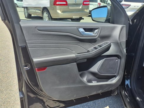 New 2025 Ford Escape SE image 12