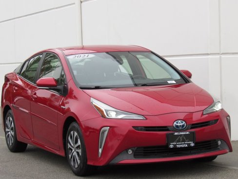Used 2021 Toyota Prius XLE w/ Advanced Technology Package image 2