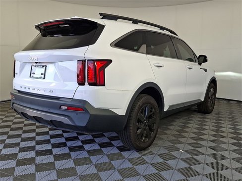 Used 2022 Kia Sorento S w/ Panoramic Sunroof Package image 10