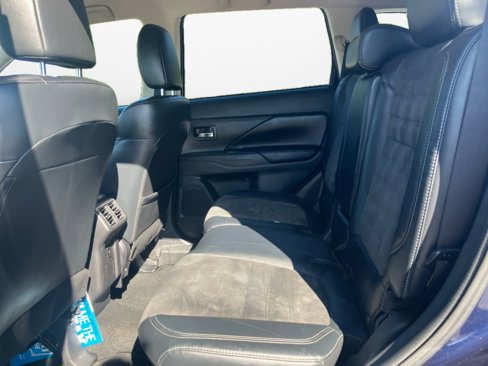 Used 2019 Mitsubishi Outlander SE image 15