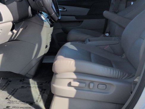Used 2014 Honda Odyssey EX-L image 11