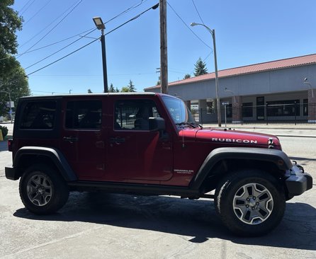 Used 2013 Jeep Wrangler Unlimited Rubicon image 5
