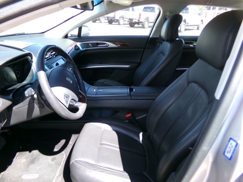 Used 2013 Lincoln MKZ image 9