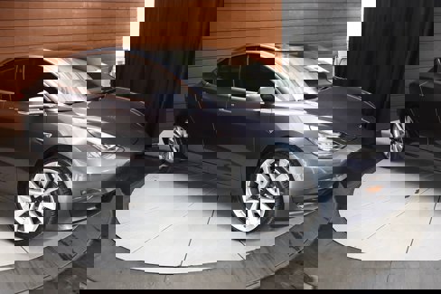 Used 2020 Tesla Model 3 Long Range image 18
