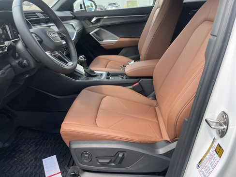 New 2025 Audi Q3 2.0T Premium image 4