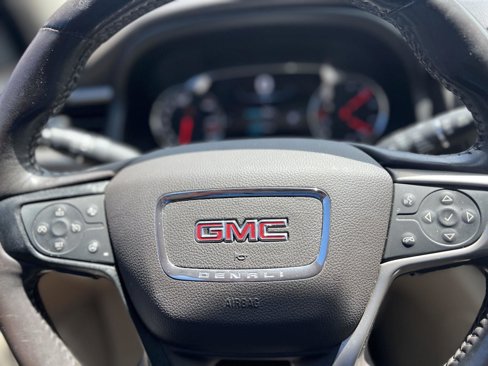 Used 2017 GMC Acadia Denali w/ Technology Package image 15