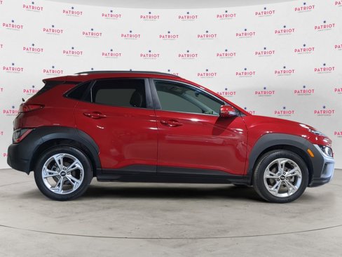 Used 2022 Hyundai Kona SEL image 6