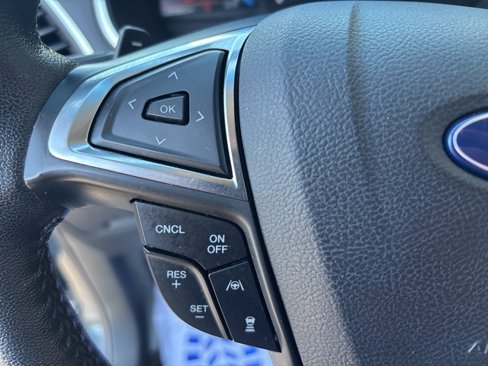 Used 2019 Ford Edge Titanium w/ Cold Weather Package image 18