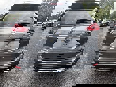 Used 2019 Nissan Rogue SV image 8
