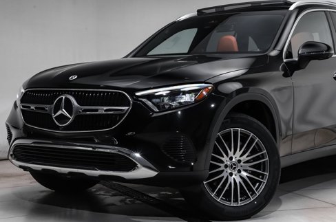 Used 2024 Mercedes-Benz GLC 300 4MATIC image 2