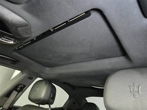 Used 2017 Maserati Ghibli image 11