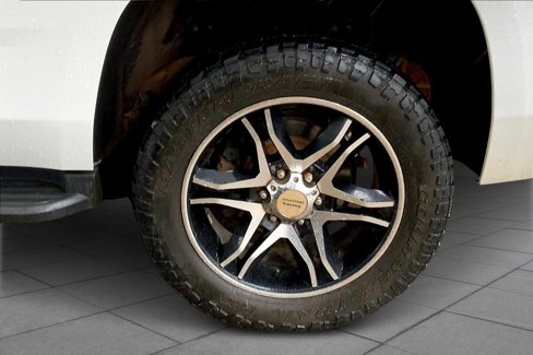 Used 2017 Chevrolet Tahoe LT image 9