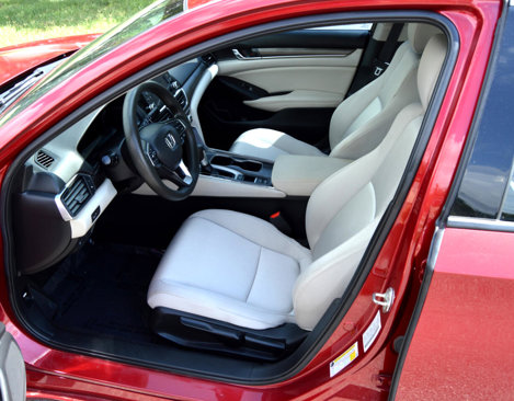 Used 2019 Honda Accord LX image 10