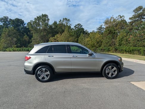 Used 2019 Mercedes-Benz GLC 300 4MATIC image 4