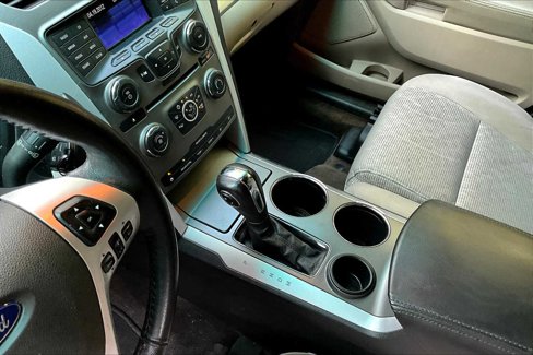 Used 2013 Ford Explorer XLT image 15