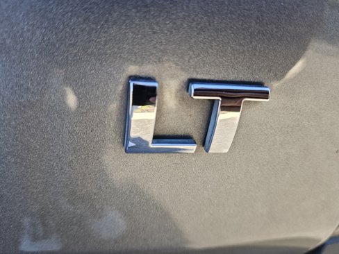Used 2018 Chevrolet Traverse LT image 18