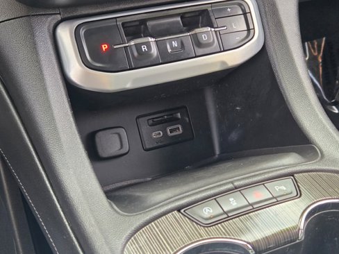 Used 2020 GMC Acadia SLT image 32