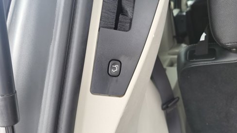 Used 2018 Dodge Grand Caravan SXT image 13