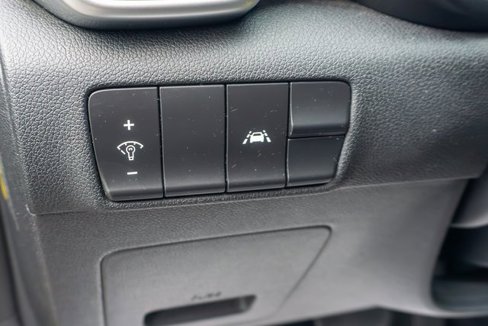 Used 2020 Kia Sportage LX image 18
