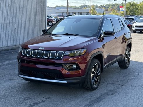 Used 2022 Jeep Compass Limited image 9