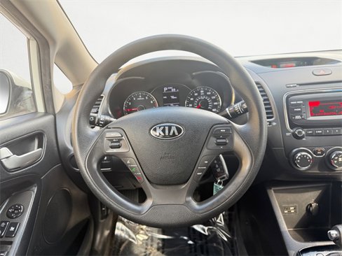 Used 2017 Kia Forte LX image 12
