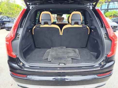Used 2018 Volvo XC90 T6 Momentum w/ Convenience Package image 5