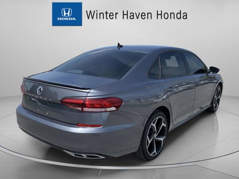 Used 2021 Volkswagen Passat 2.0T R-Line image 8