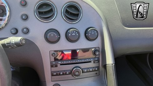 Used 2009 Pontiac Solstice Convertible w/ Preferred Package image 18