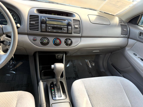 Used 2004 Toyota Camry SE image 13