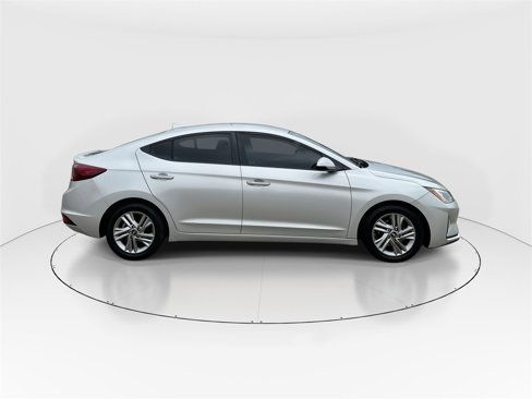 Used 2020 Hyundai Elantra SEL image 9
