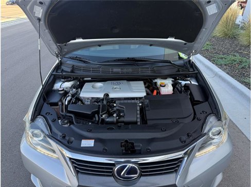 Used 2016 Lexus CT 200h image 45