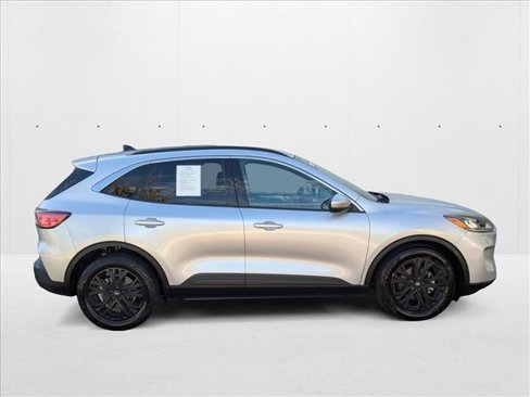 Used 2020 Ford Escape SEL image 7