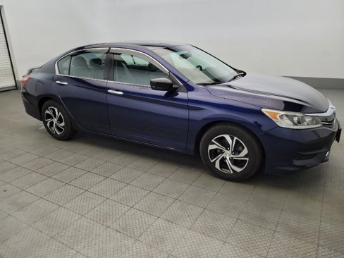 Used 2017 Honda Accord LX image 11