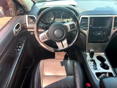 Used 2012 Jeep Grand Cherokee Laredo image 9