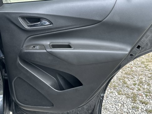 Used 2023 Chevrolet Equinox LT image 16