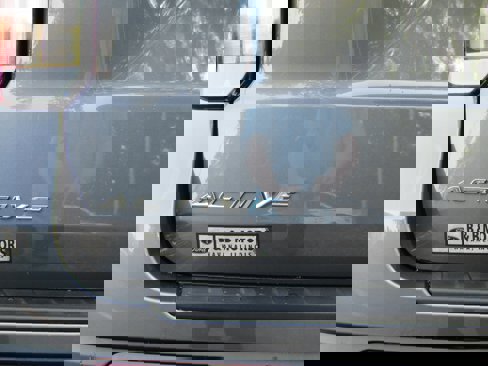 New 2025 Ford Explorer Active image 10