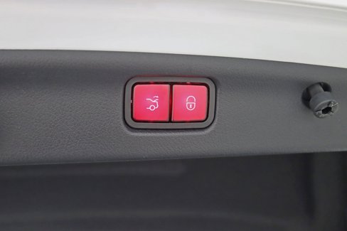 Used 2023 Mercedes-Benz C 300 4MATIC Sedan image 38