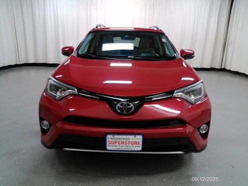 Used 2016 Toyota RAV4 Limited image 10