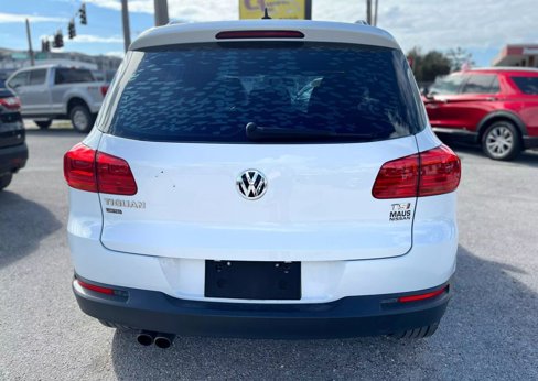 Used 2017 Volkswagen Tiguan Limited w/ Premium Package image 5