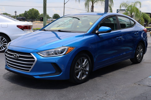 Used 2018 Hyundai Elantra SEL image 2