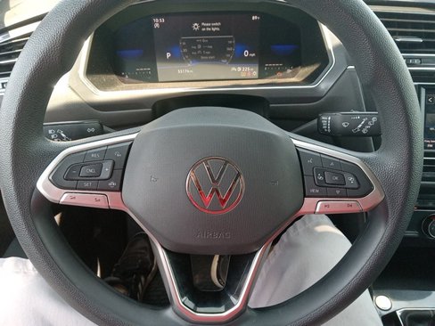 Used 2022 Volkswagen Tiguan S image 34